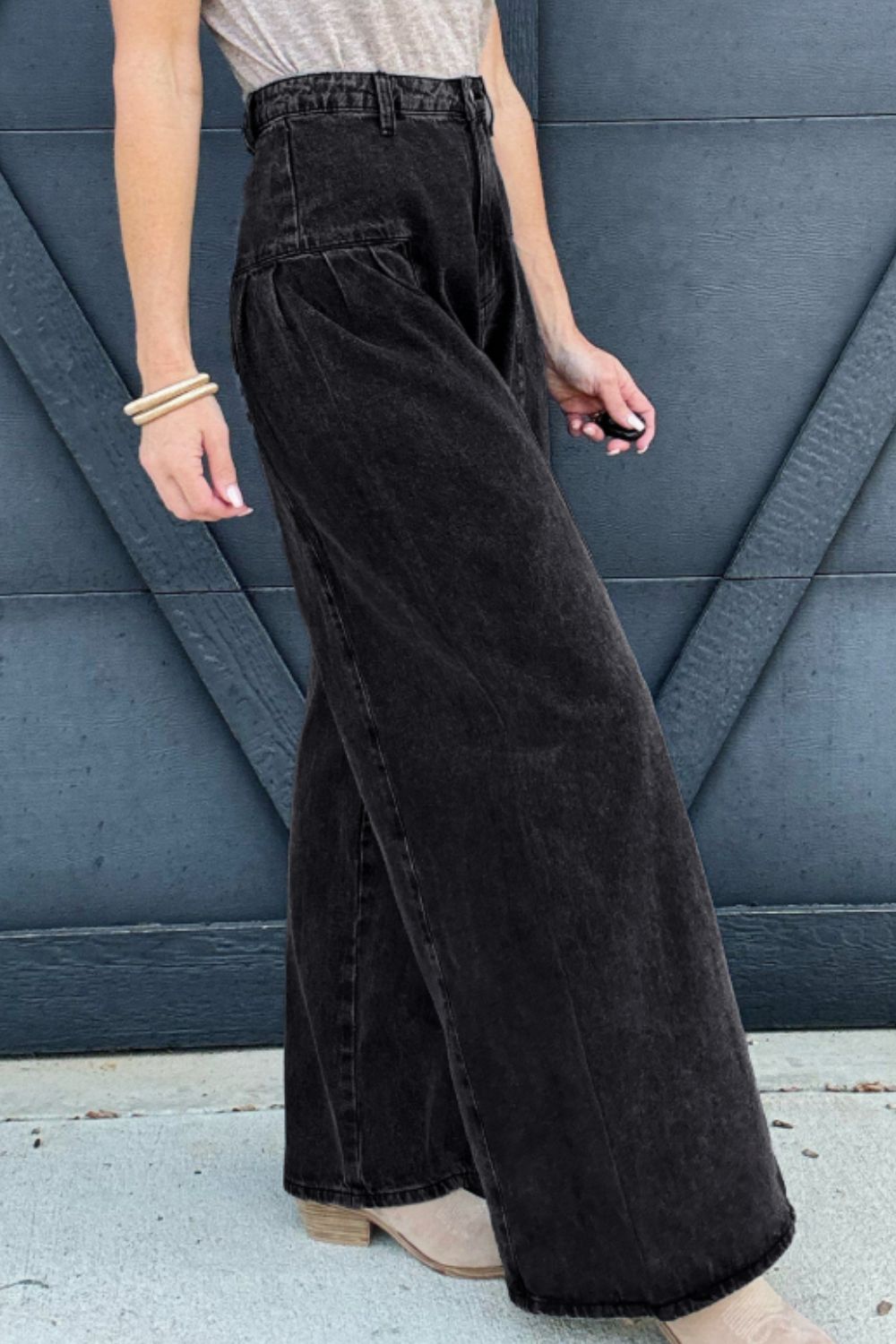 High Rise Wide Leg Jeans with Pockets